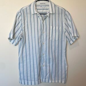 Zara Men’s Relaxed Button Down